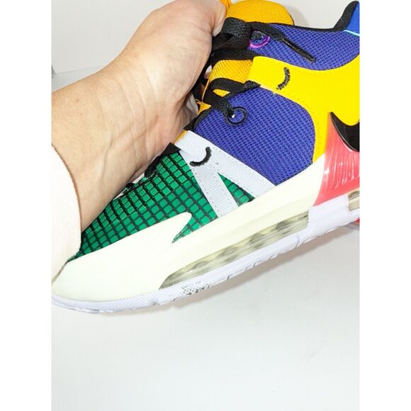 Nike LeBron Witness 7 Basketball Shoes Multicolor 5 Youth Big Kids Boys Unisex - Picture 12 of 15
